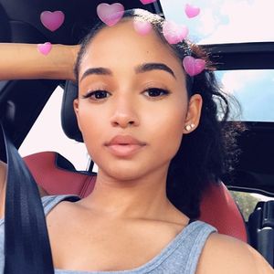 Scammer with photos of Kayla Phillips XdTPeYZohmOTdbHpUFLe9d5A-IbrpYhXYTwO8yFTfEg5BPAwrPIW8DVXhgRmMWxd