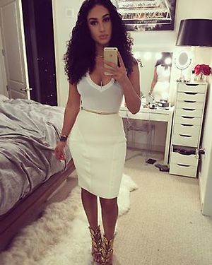 Scammer with photos of Carmen Bella & Mariabella HFRBoCLThh7ncrpzCKdSqKj7gEXOAW6K5z9d_uGbkdwzXEAsAL8CrtcMNQ54aTDe
